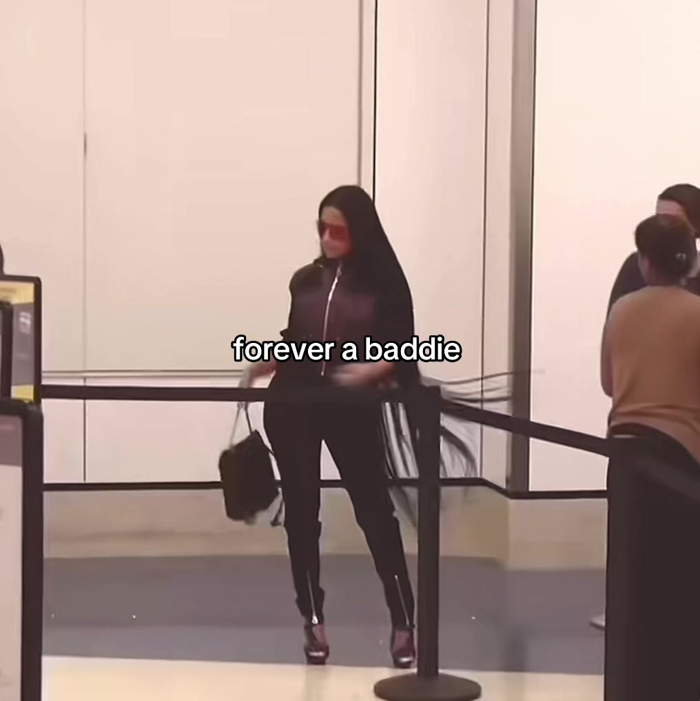 @feelingminaj | fan page