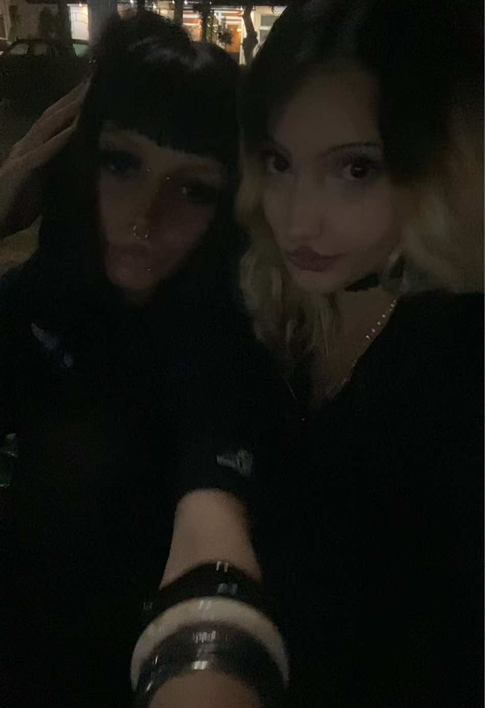 @roshana ☠︎︎