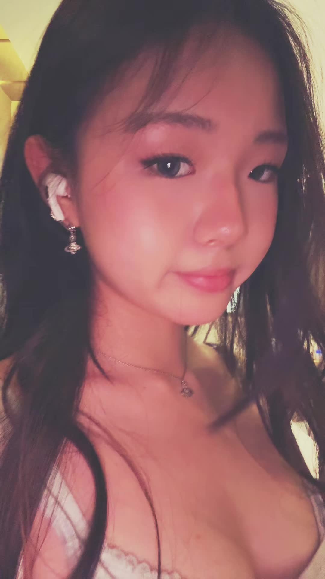 @lily