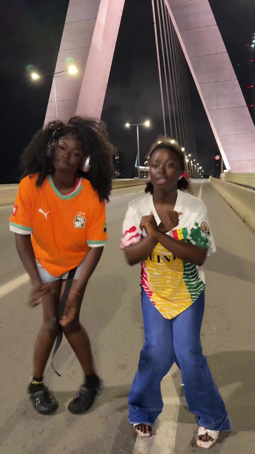 @Sona❤️Saloni🇬🇳