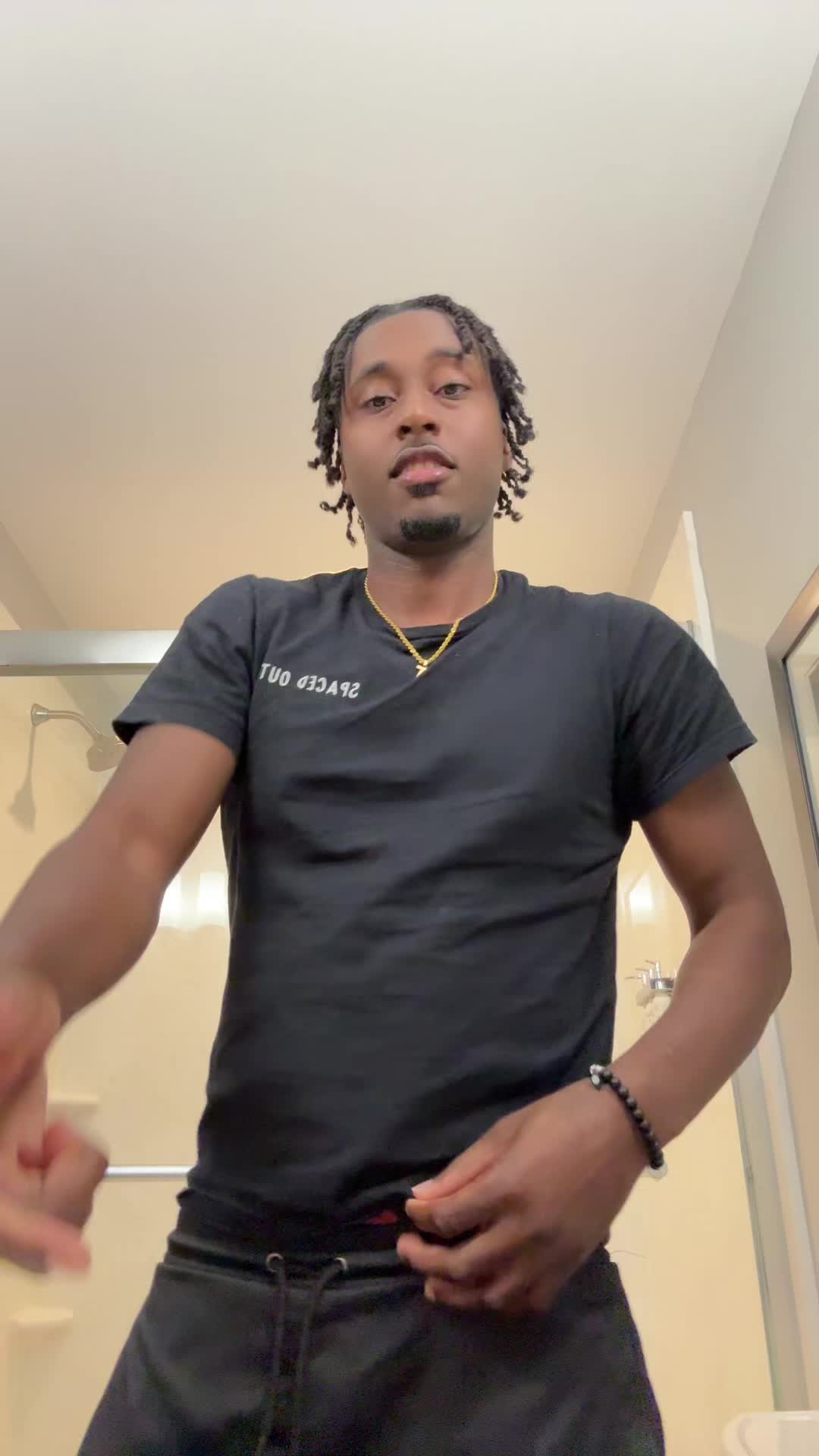 @Mr2famous🕺🏾🔥