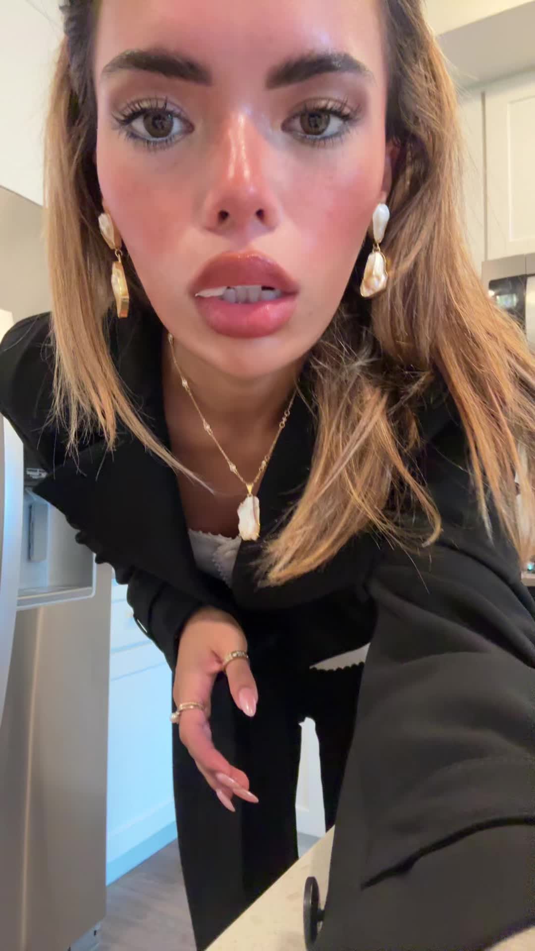 @jennahois
