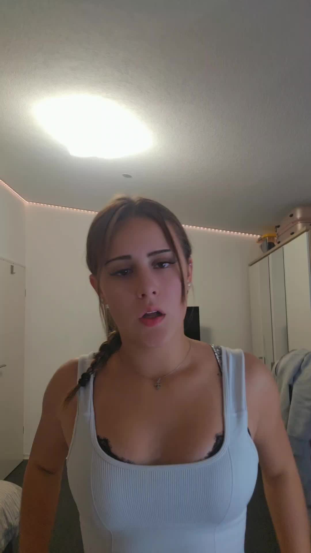 @𝓜𝓲𝓪