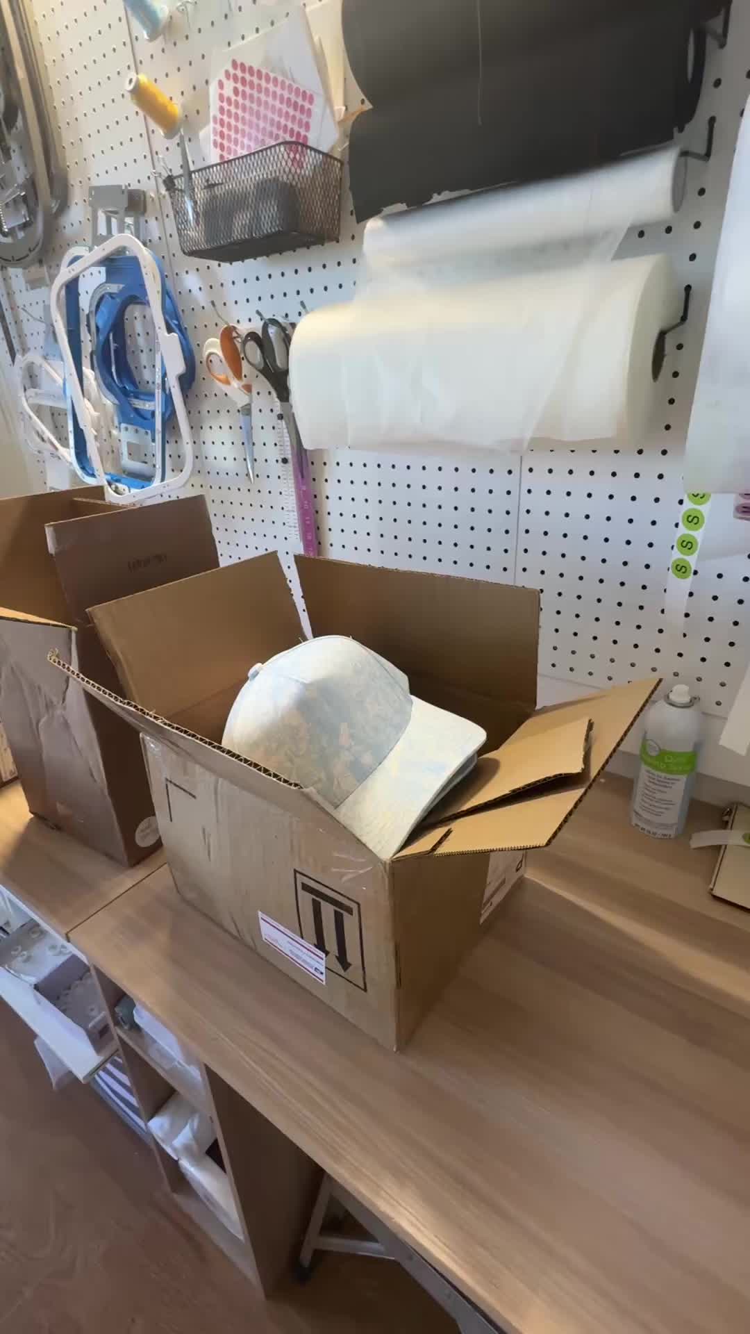 @cottontopgifts.com