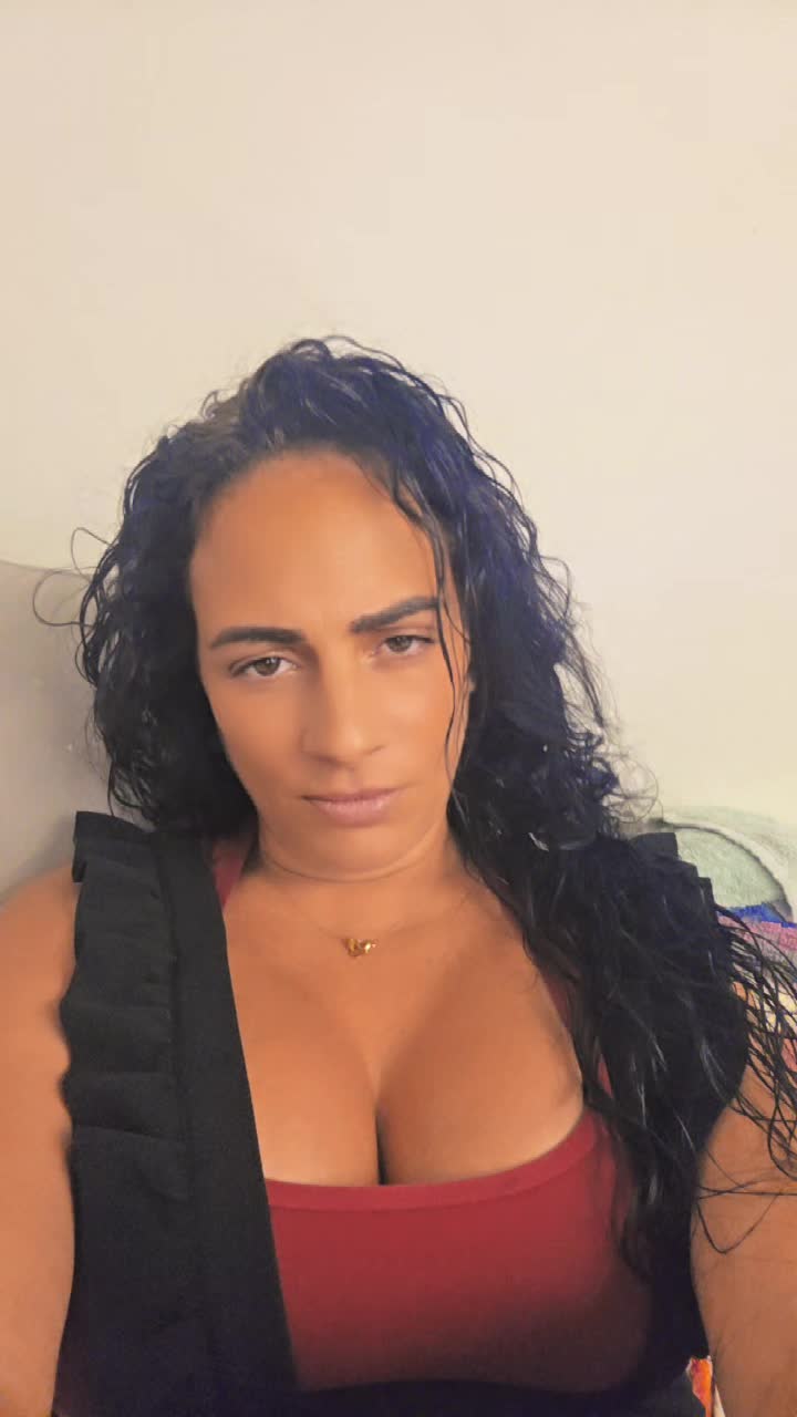 @luanaesalvo