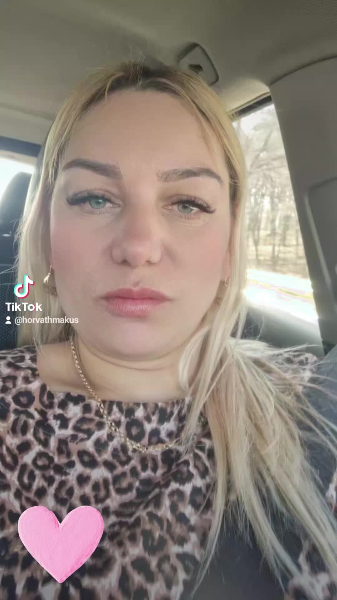 @Horvath 🩷🩷🩵🤍