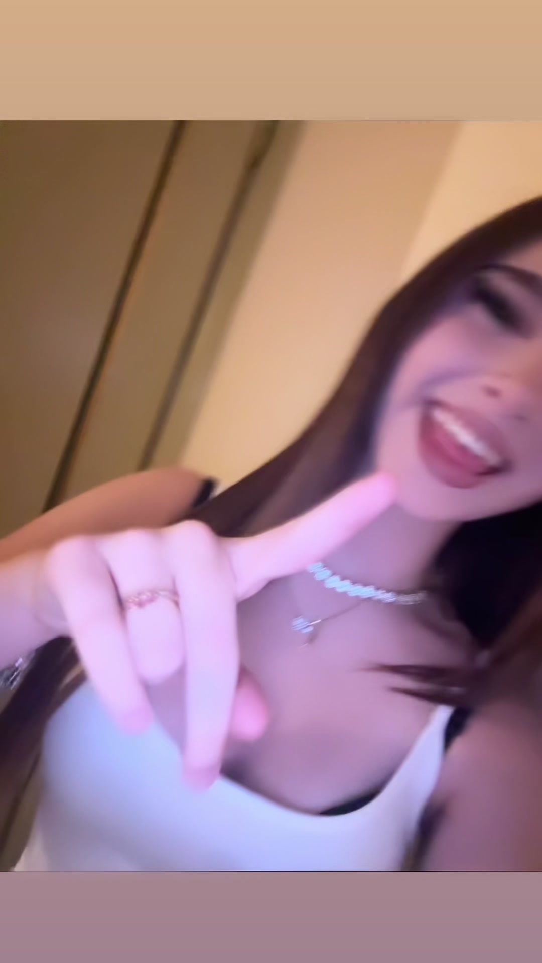 @๐ฉ๐๐๐๐๐ ๐ค