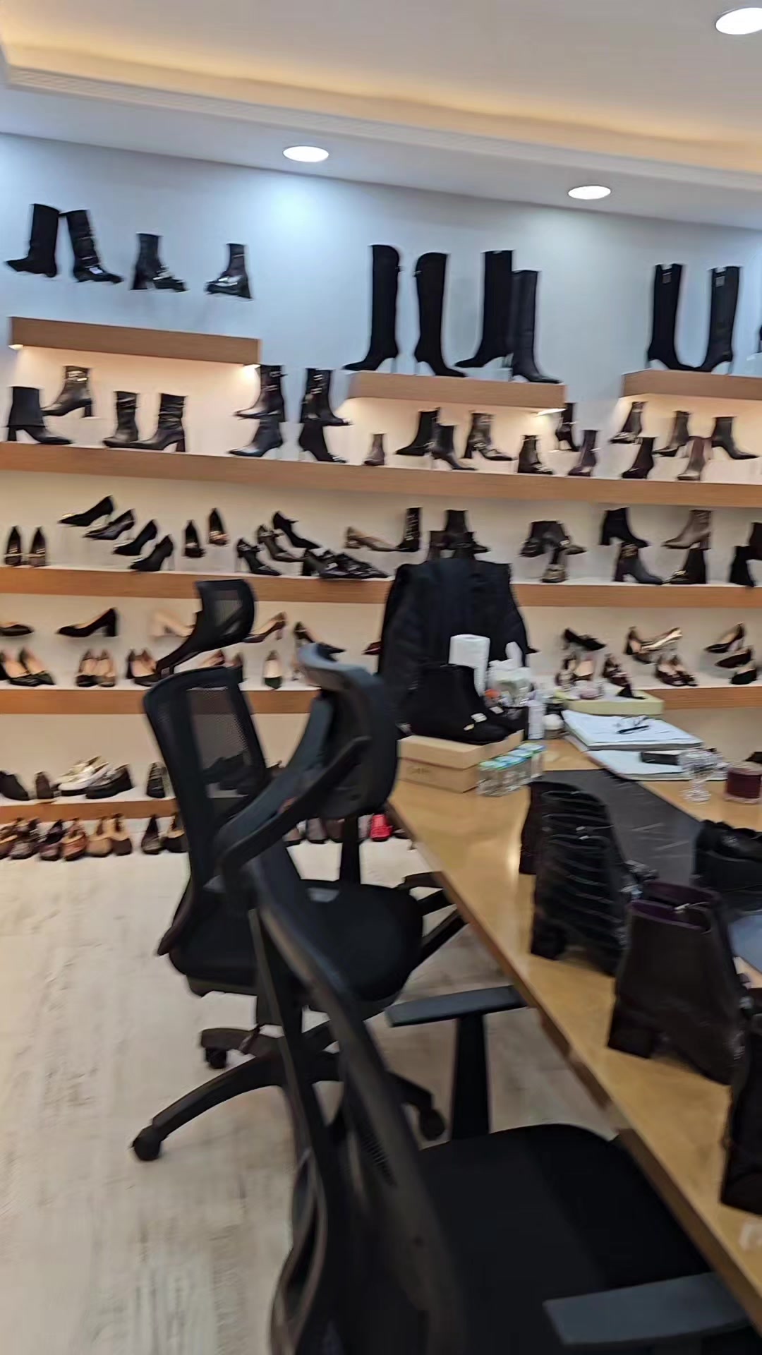 @Laviva_shoes