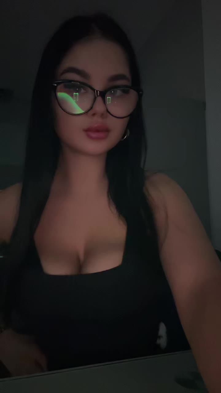 @sziriruriru.