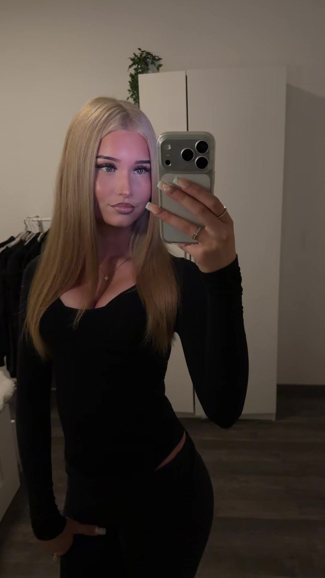 @Lis