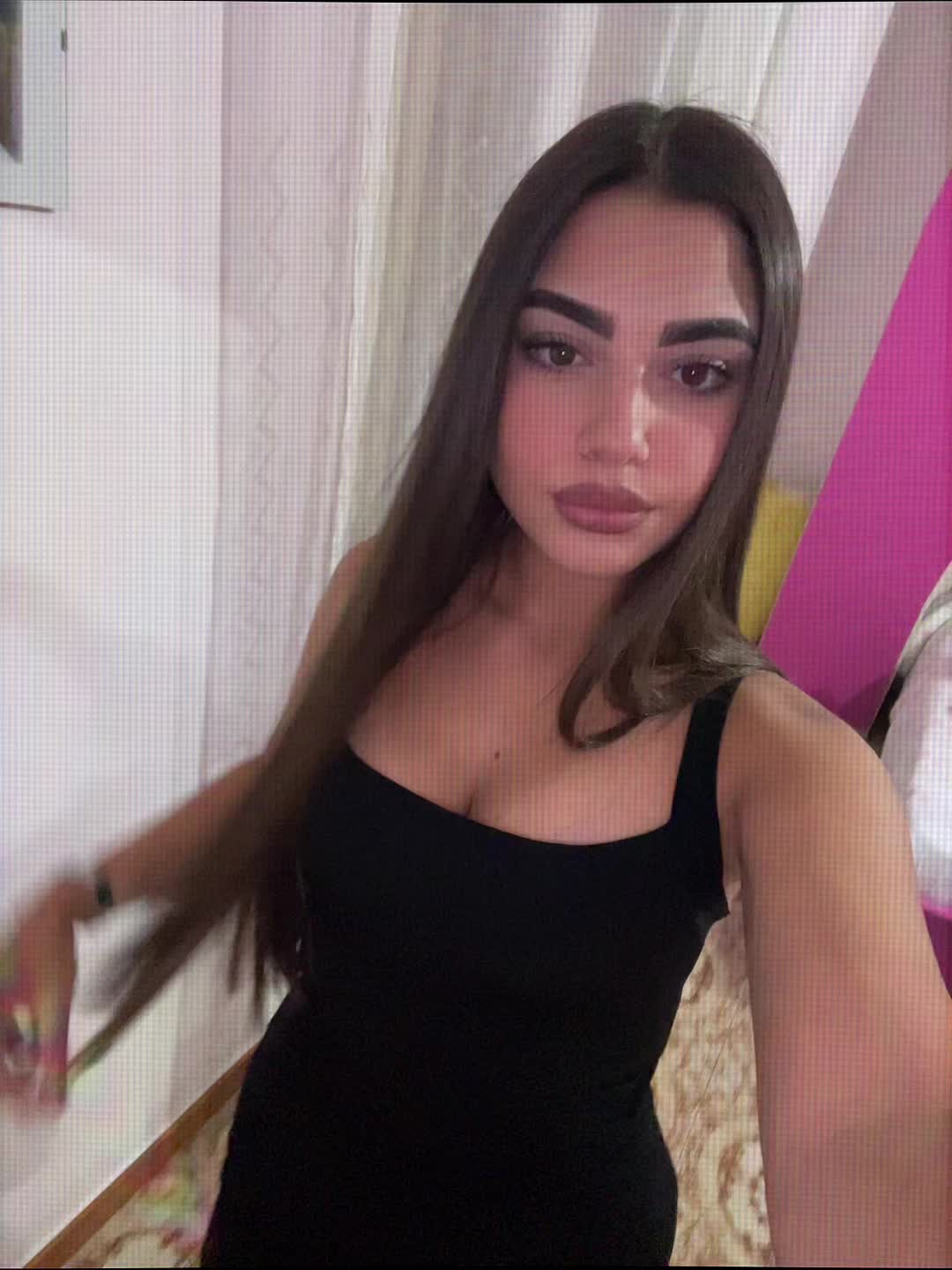 @𝙳𝙴𝚂𝚈