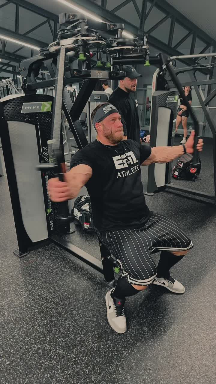 @Tim Budesheim IFBB Pro