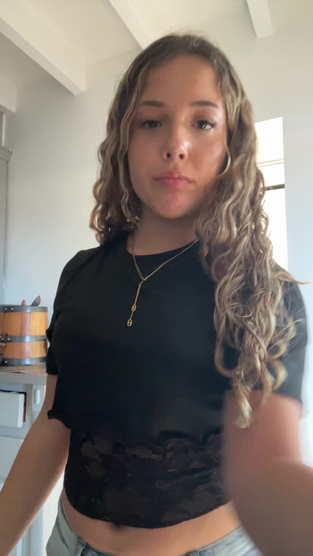 @𝐑𝐨𝐱𝐚𝐧𝐞&rsquo;🧞&zwj;♀️