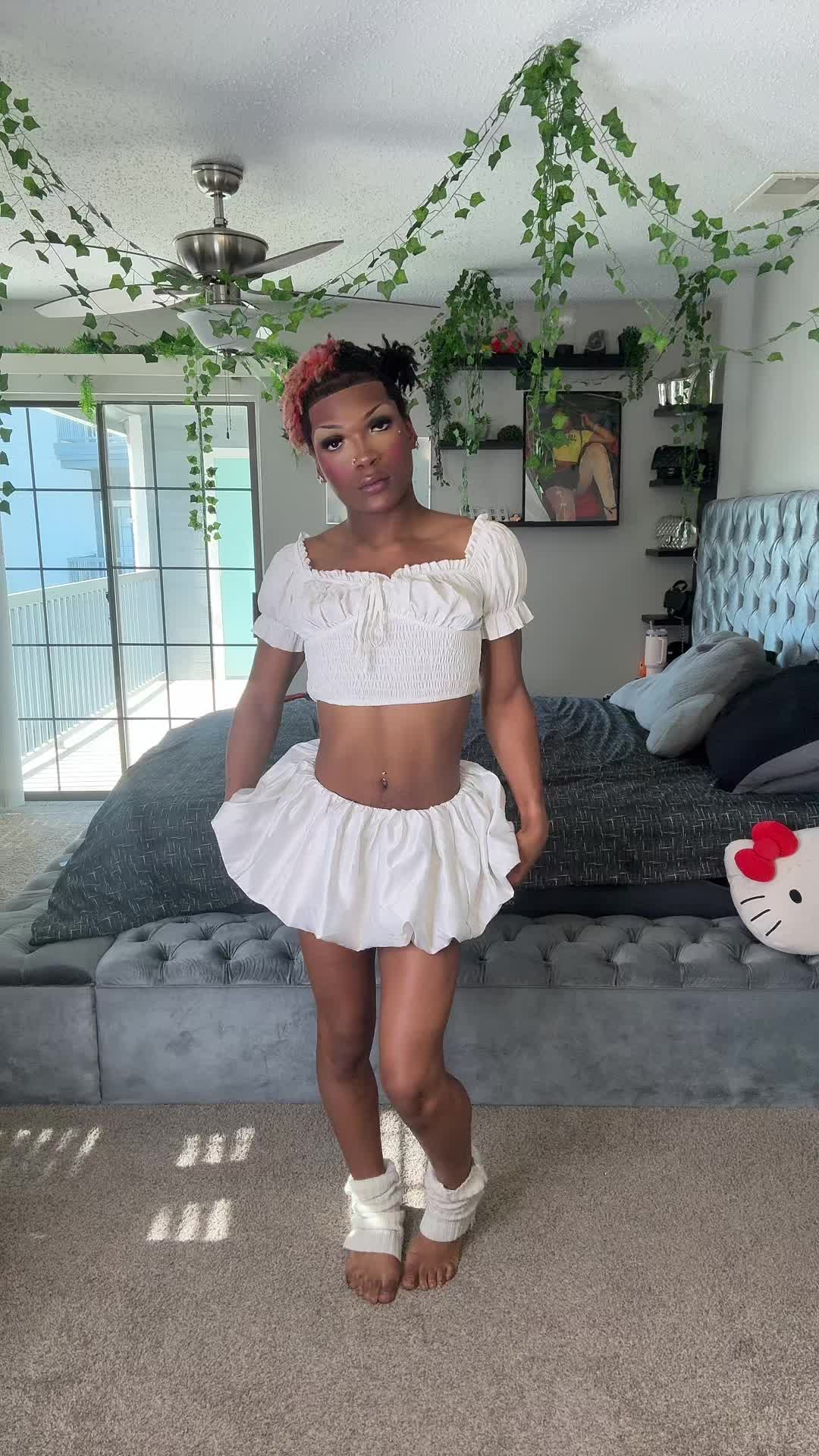 @lavish.lyrax