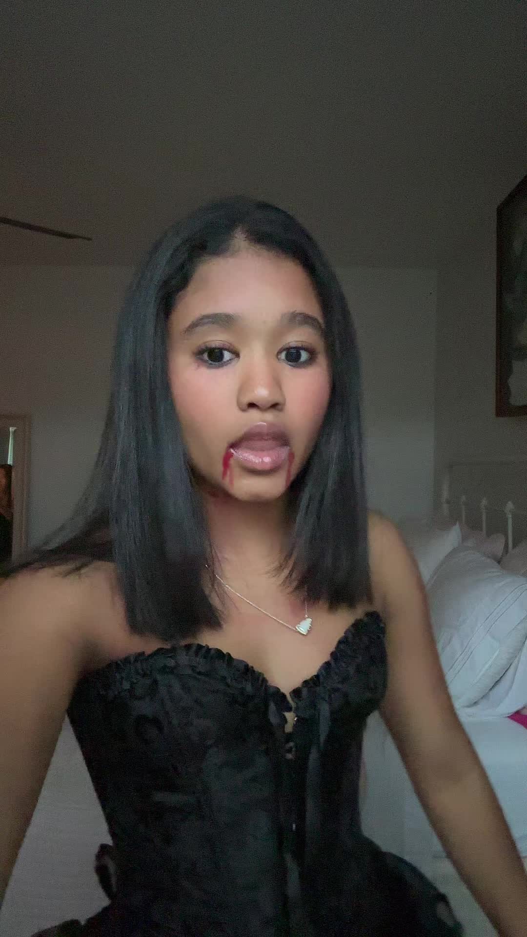 @𝓢𝓲𝓮𝓷𝓷𝓪 𝓲𝔃𝔃𝓮𝓵💋