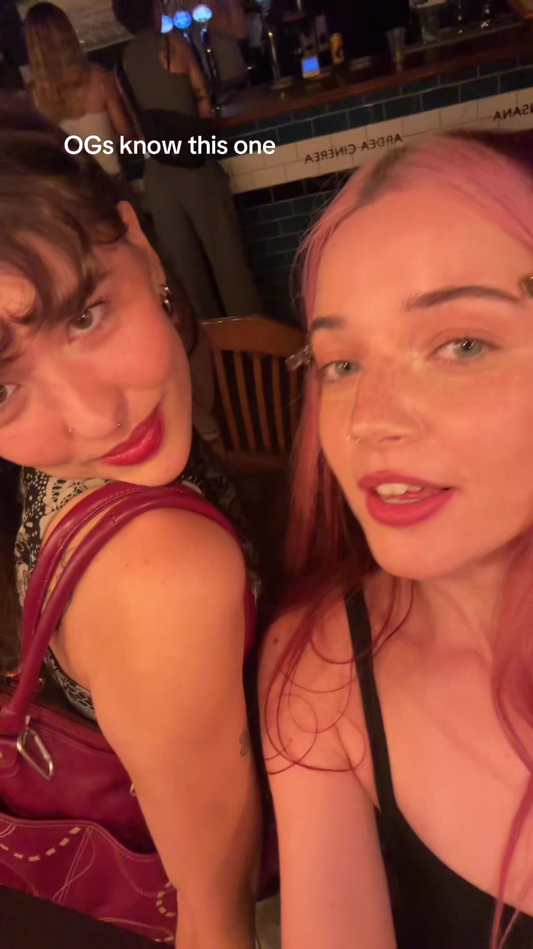 @VANÈS