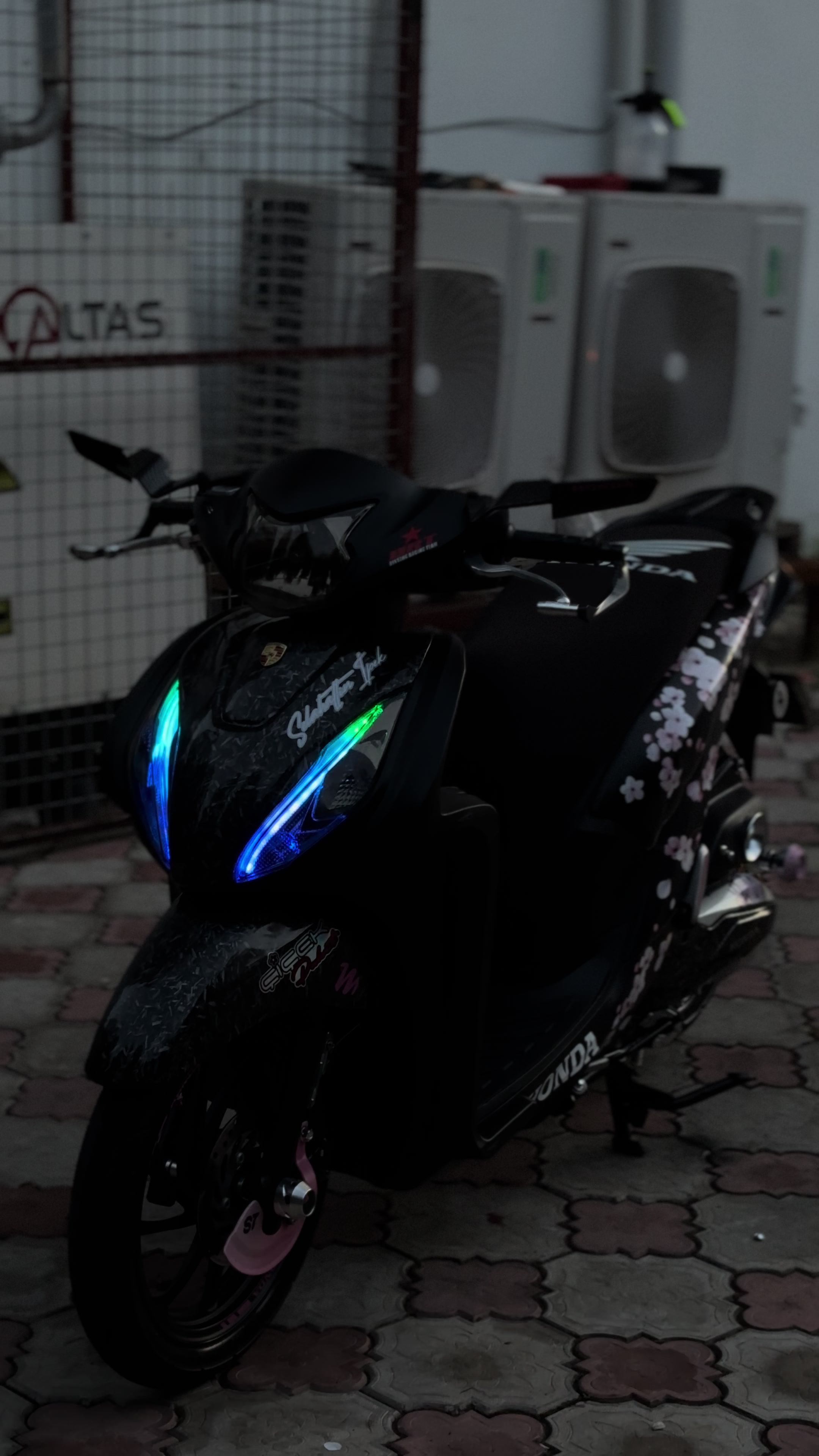 @𝐒𝐓.