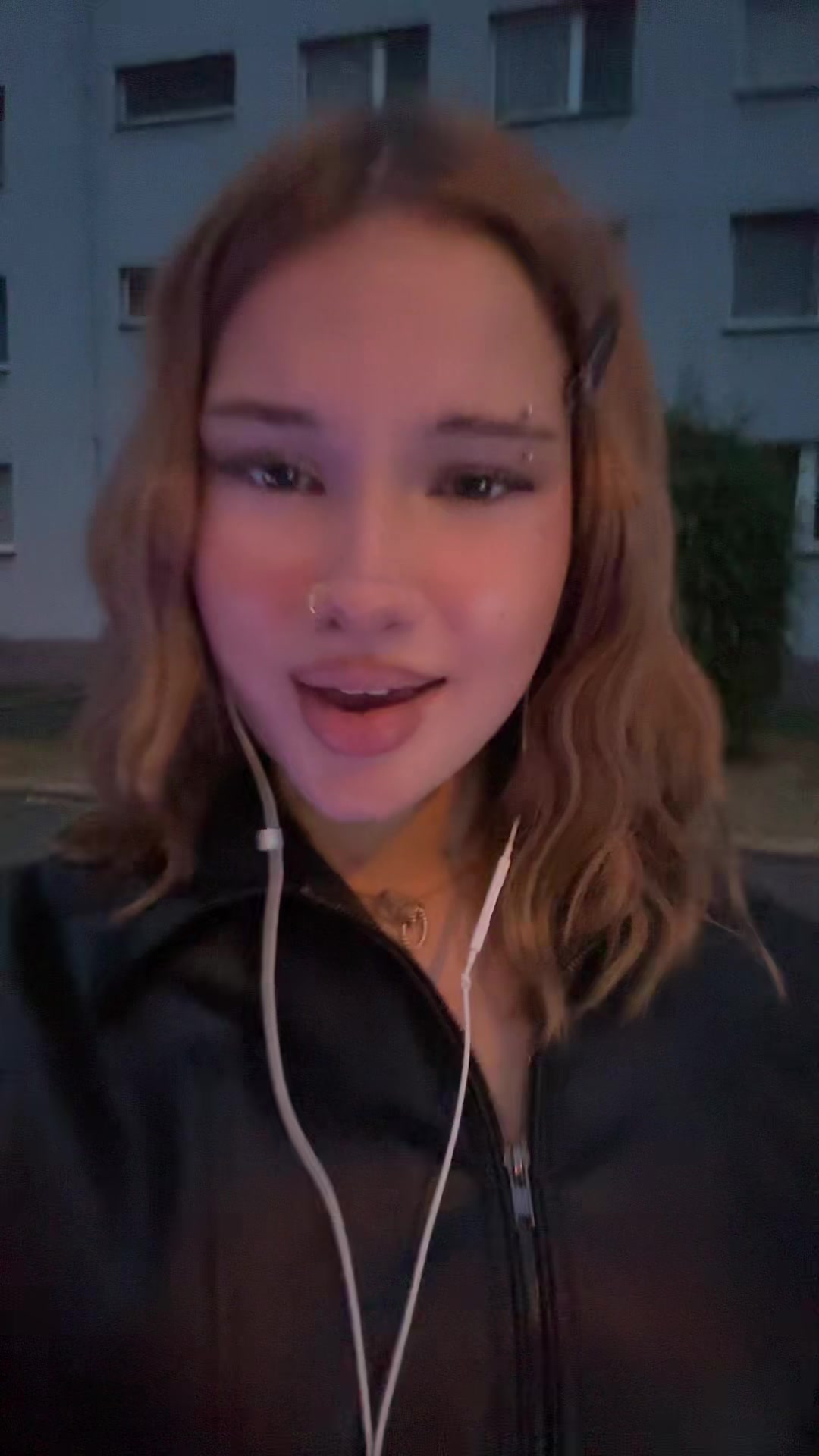 @🏃♀️➡️
