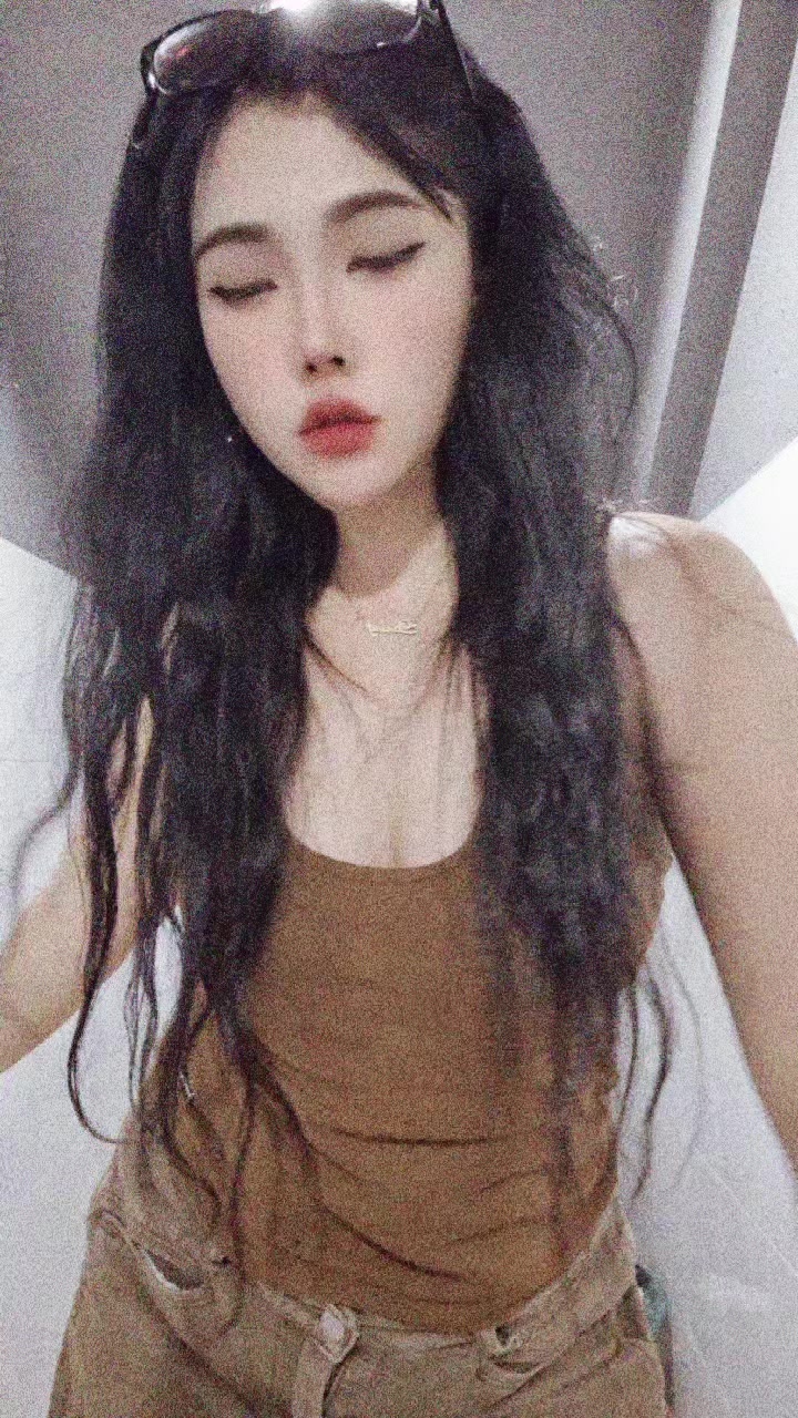 @vivian🫦