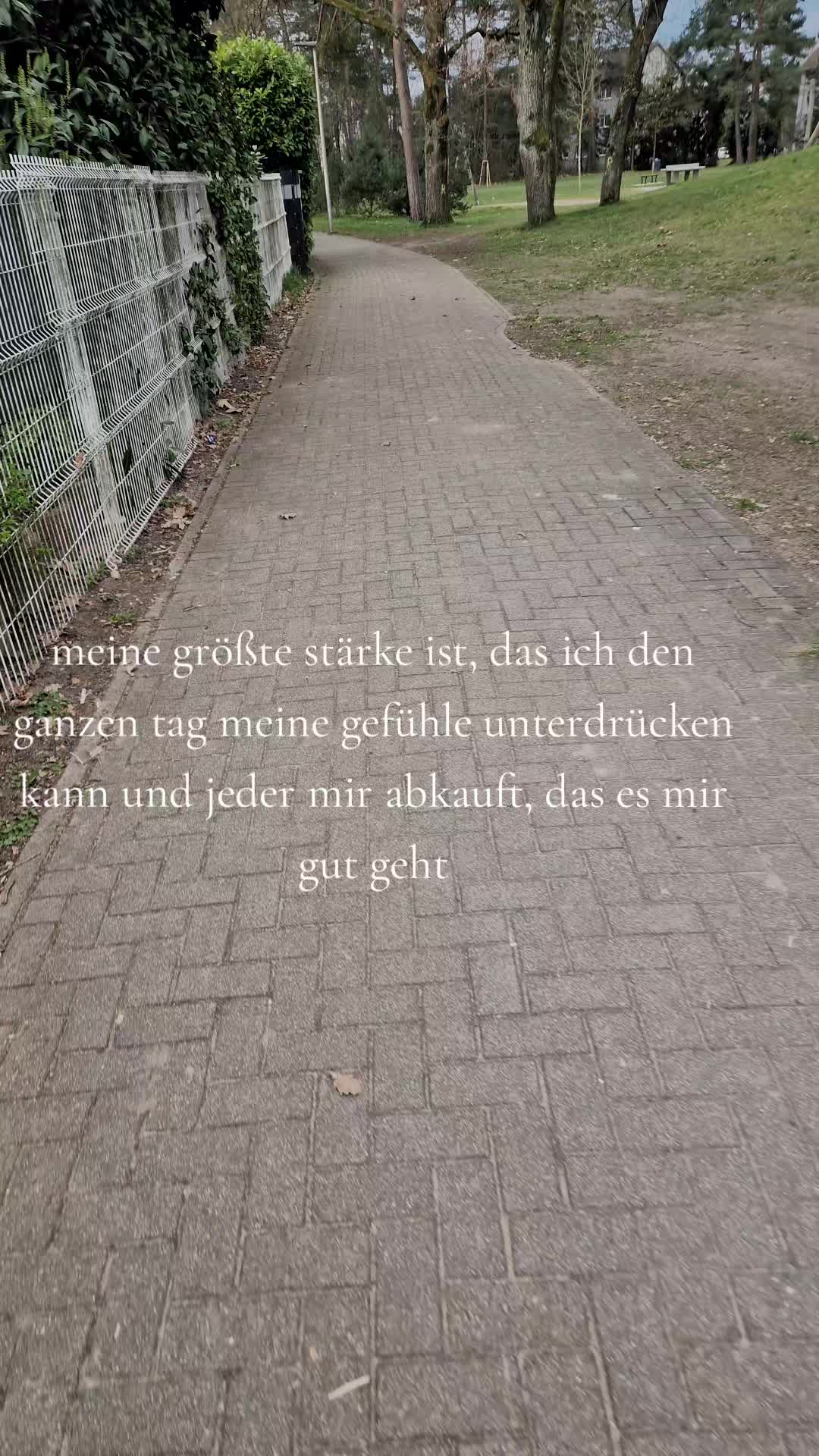 @✟