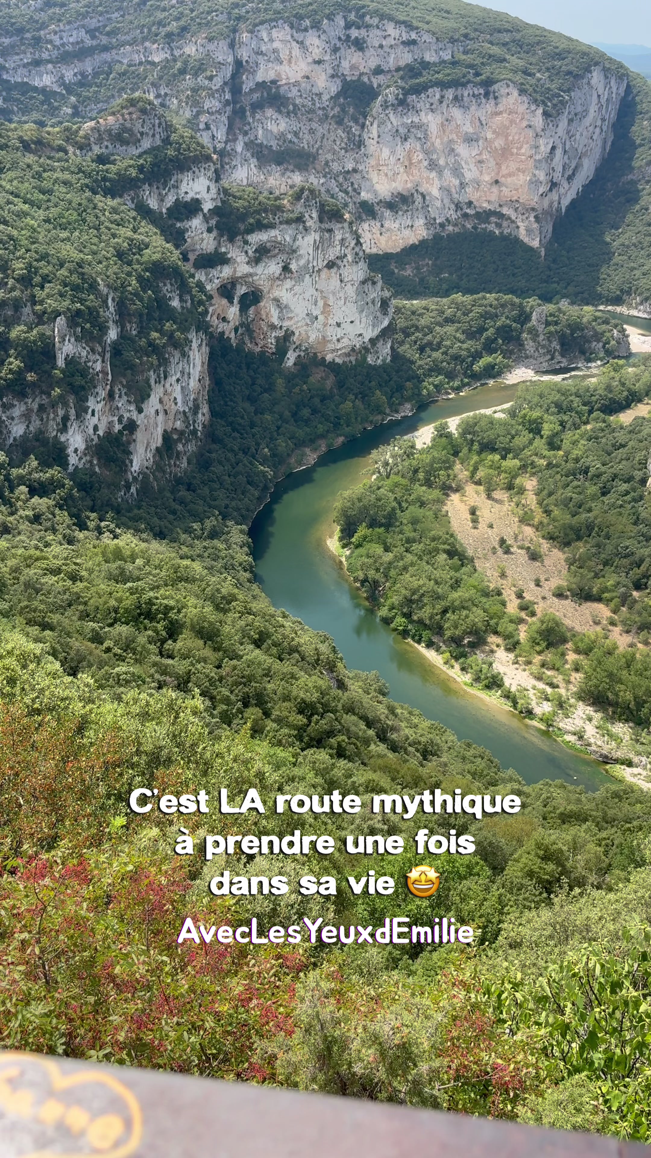 @AveclesyeuxdEmilie
