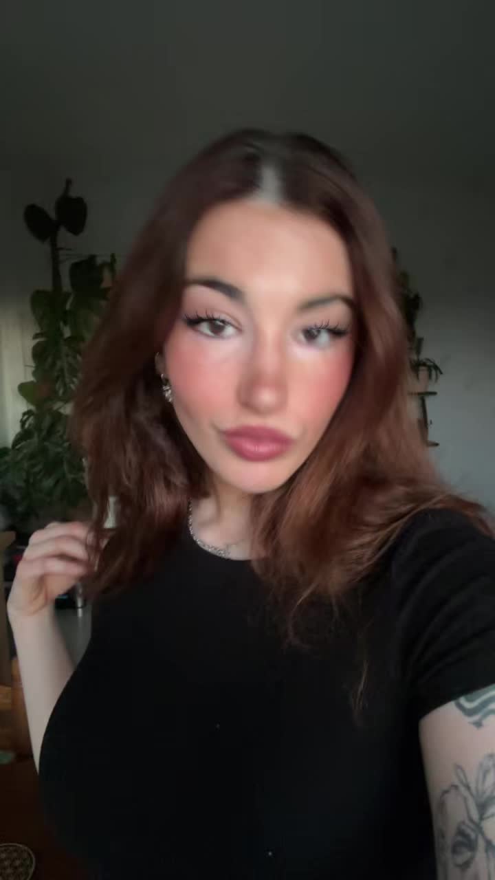 @In&egrave;s