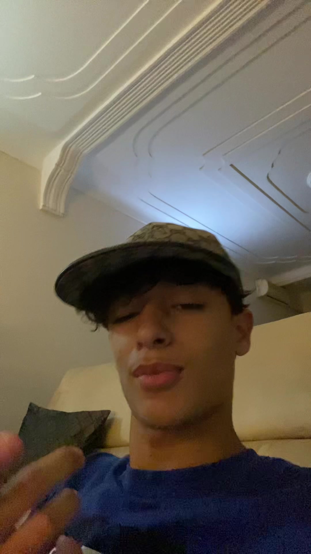 @علي