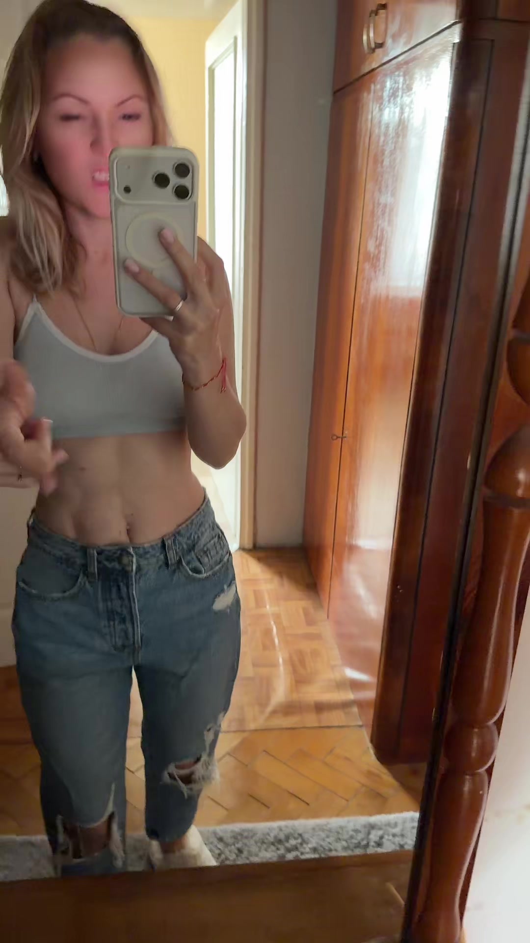 @Blonda