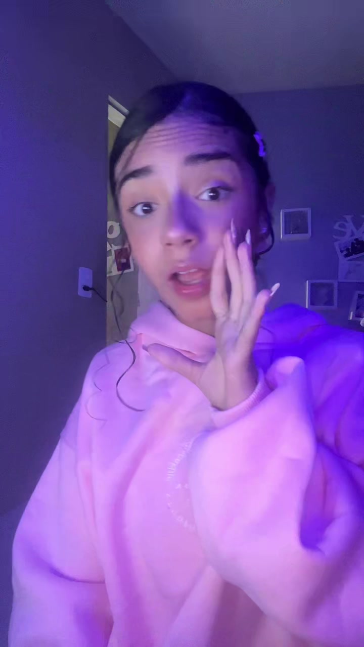 @larafamiliamadrona