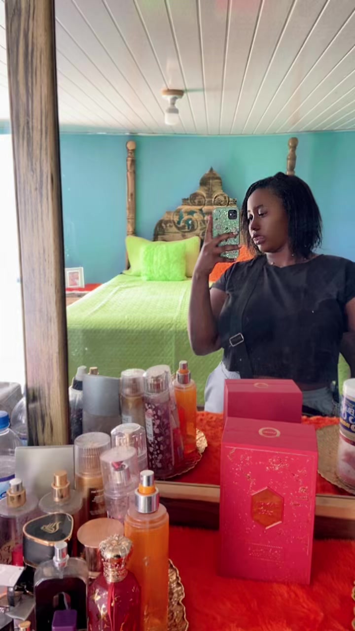 @Pretty face sham🥰💞