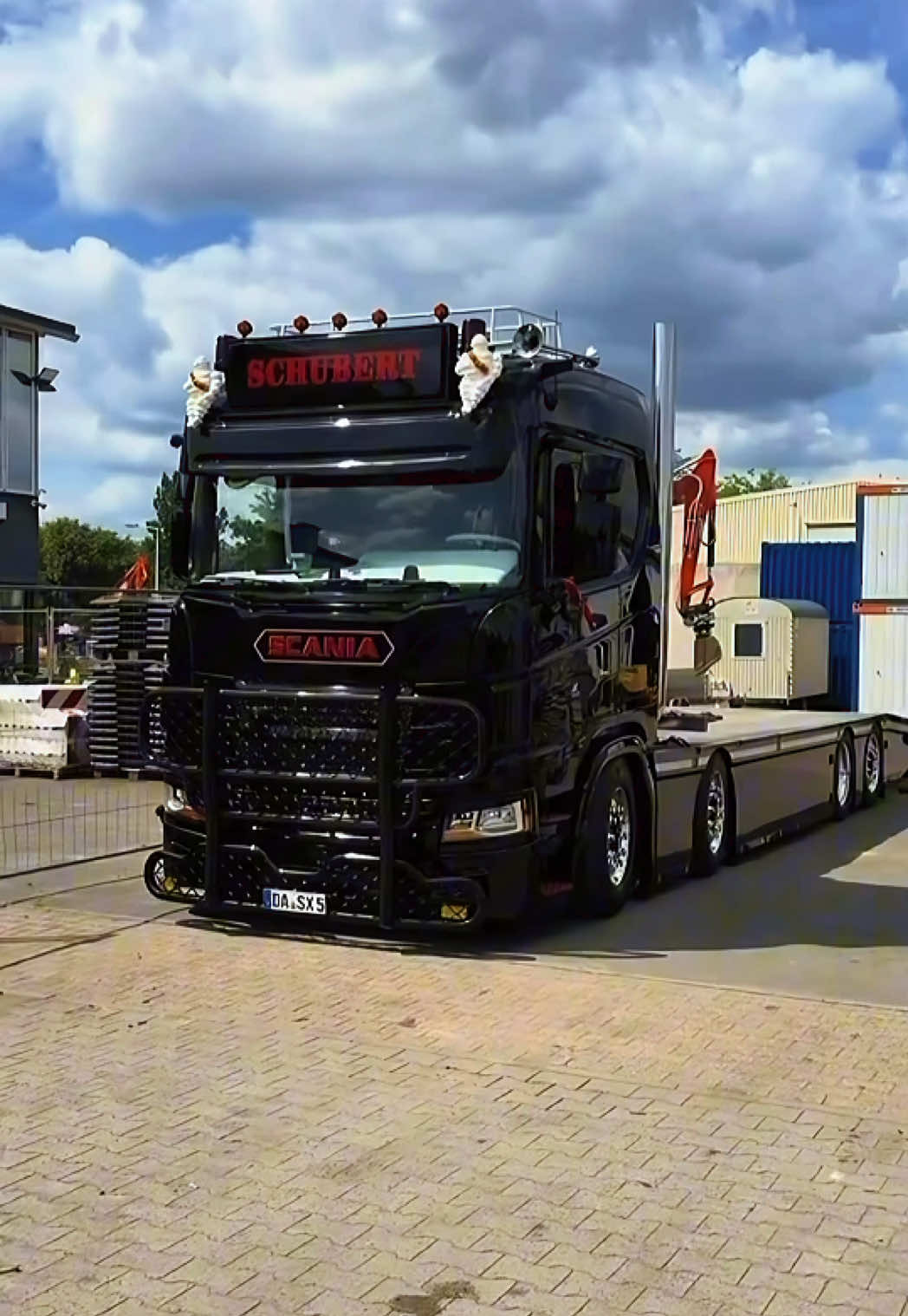 @xTheMainTrucker™