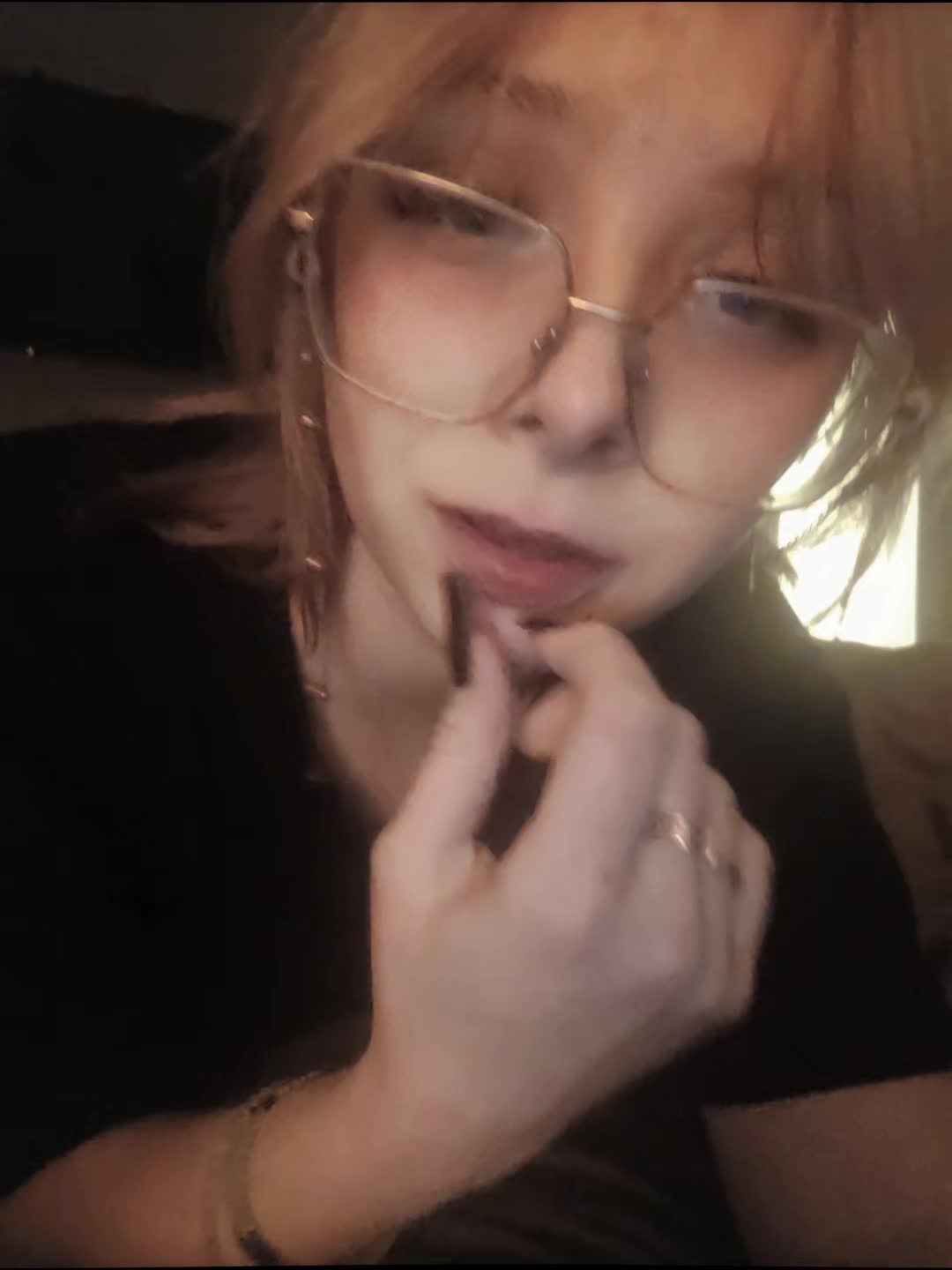 @.@