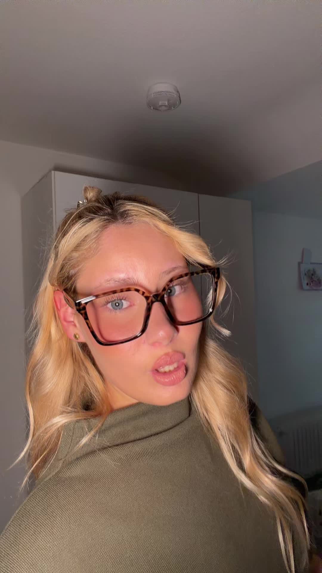 @LARISSA-LUISA