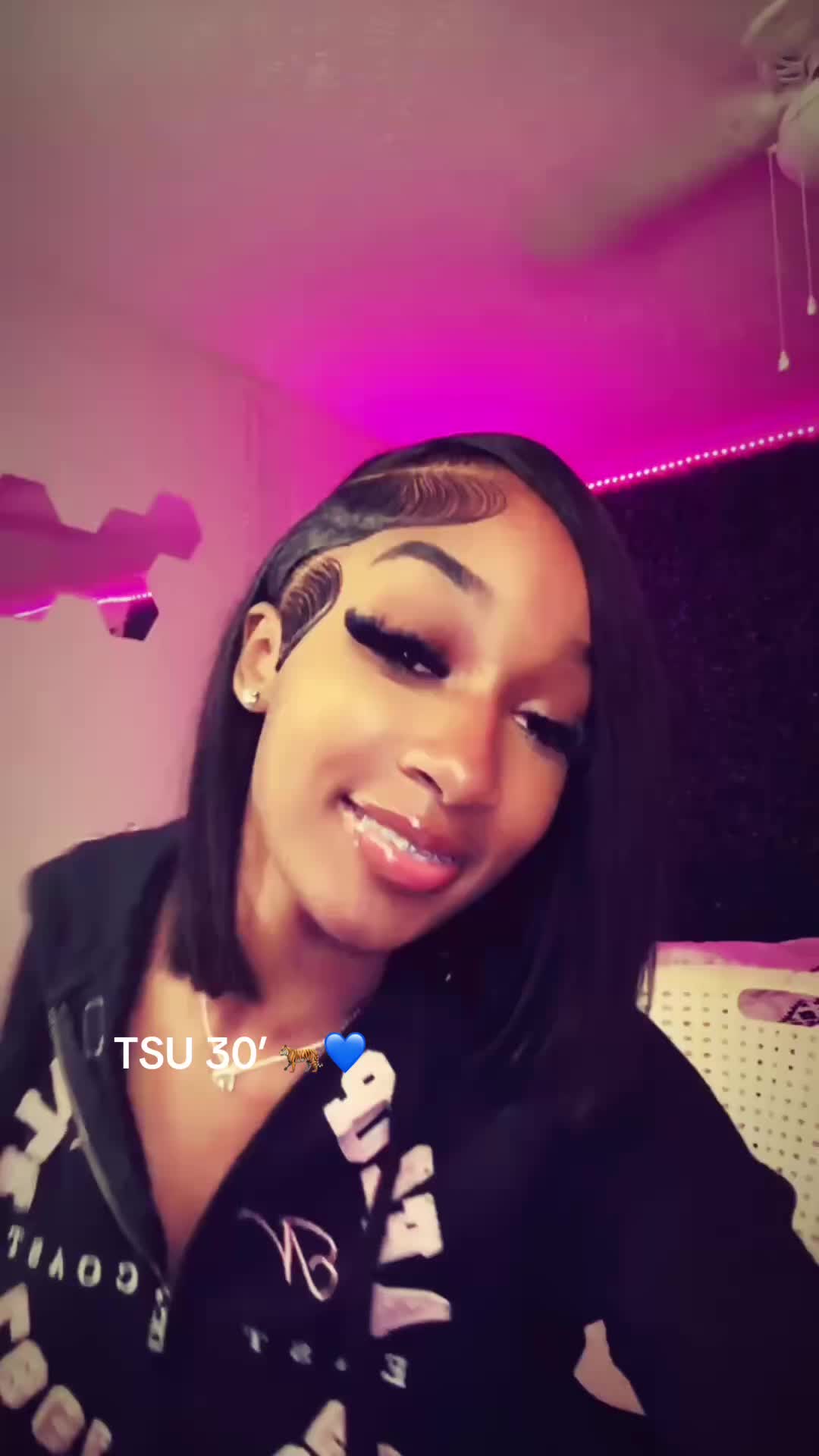 @march hottie 🎀