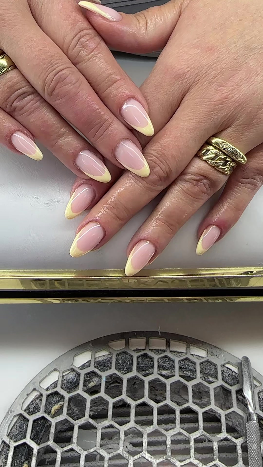 @Hairartist_nails