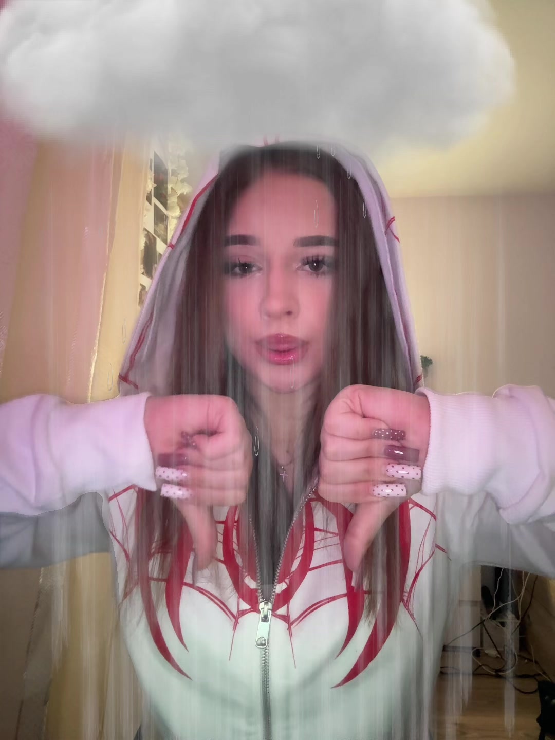 @тгк: шатенка в кадре
