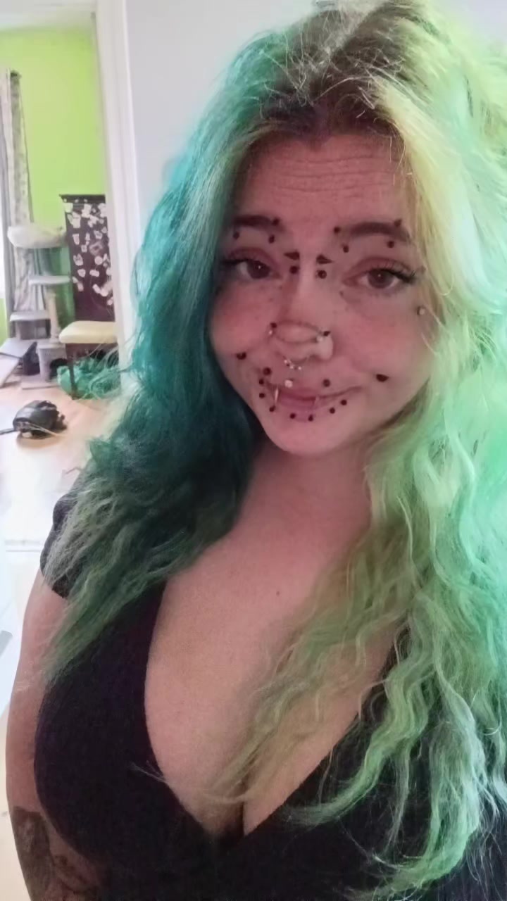 @ZombieGirl✨