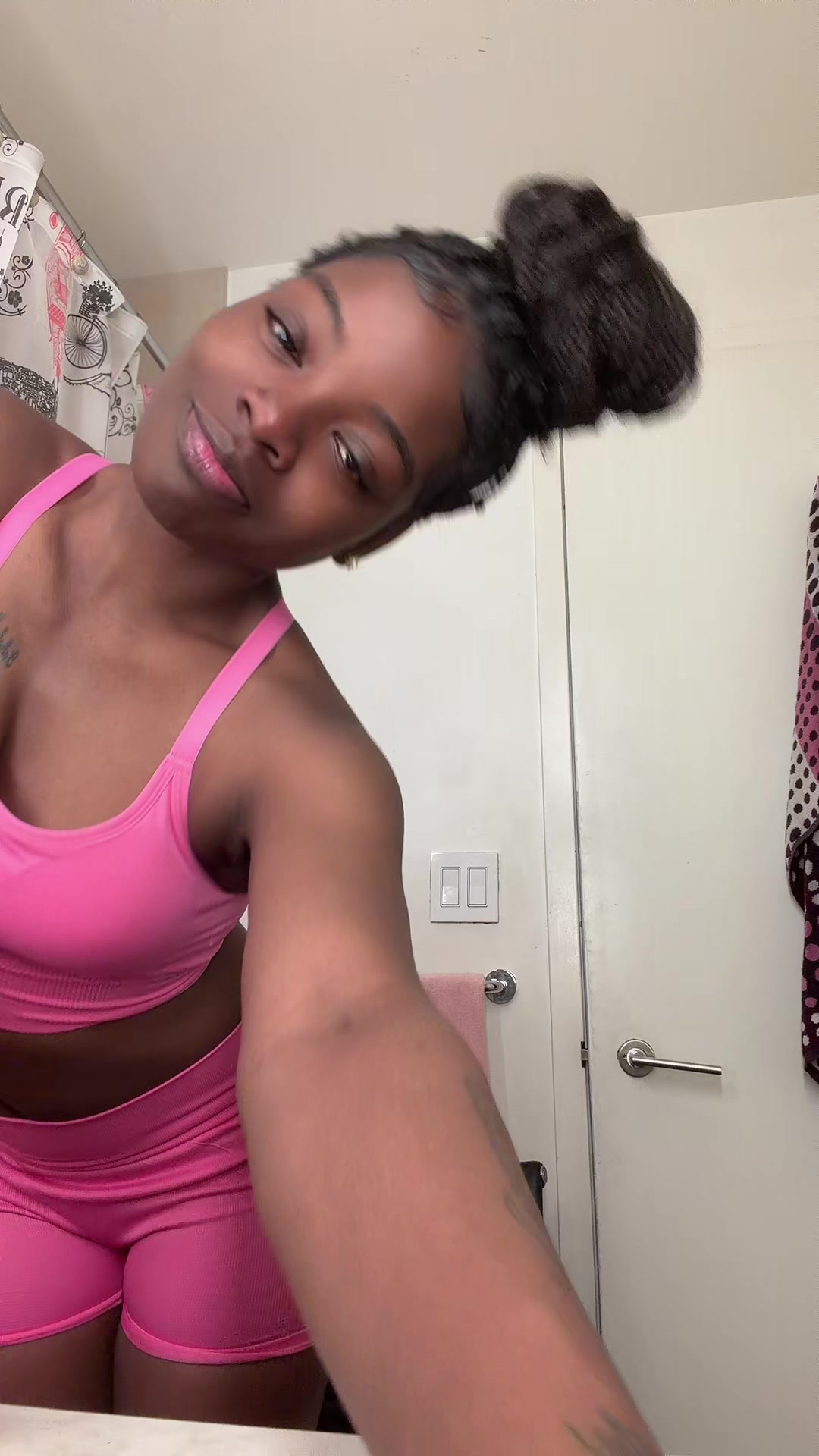 @AfriiLee