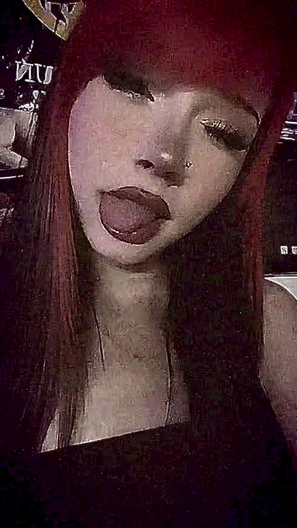 @freakshowsgirl