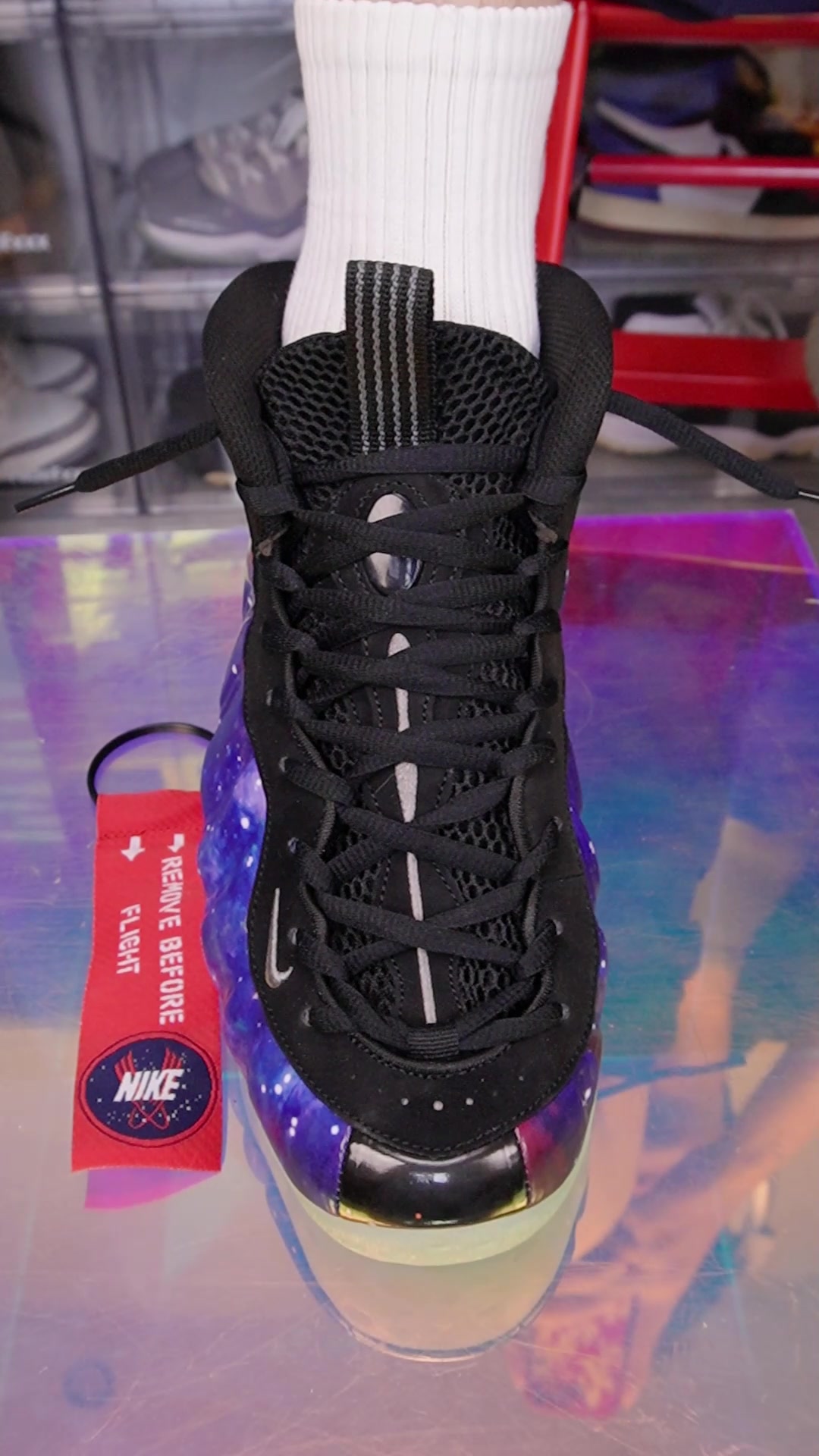 @Lacedsneaker