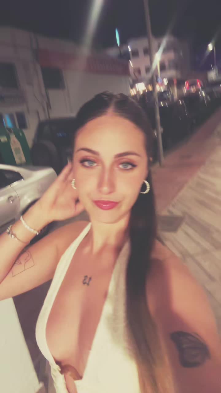 @𝑨𝒃𝒓𝒊𝒍 𝑪𝒂𝒔𝒕𝒊𝒍𝒍𝒐💎