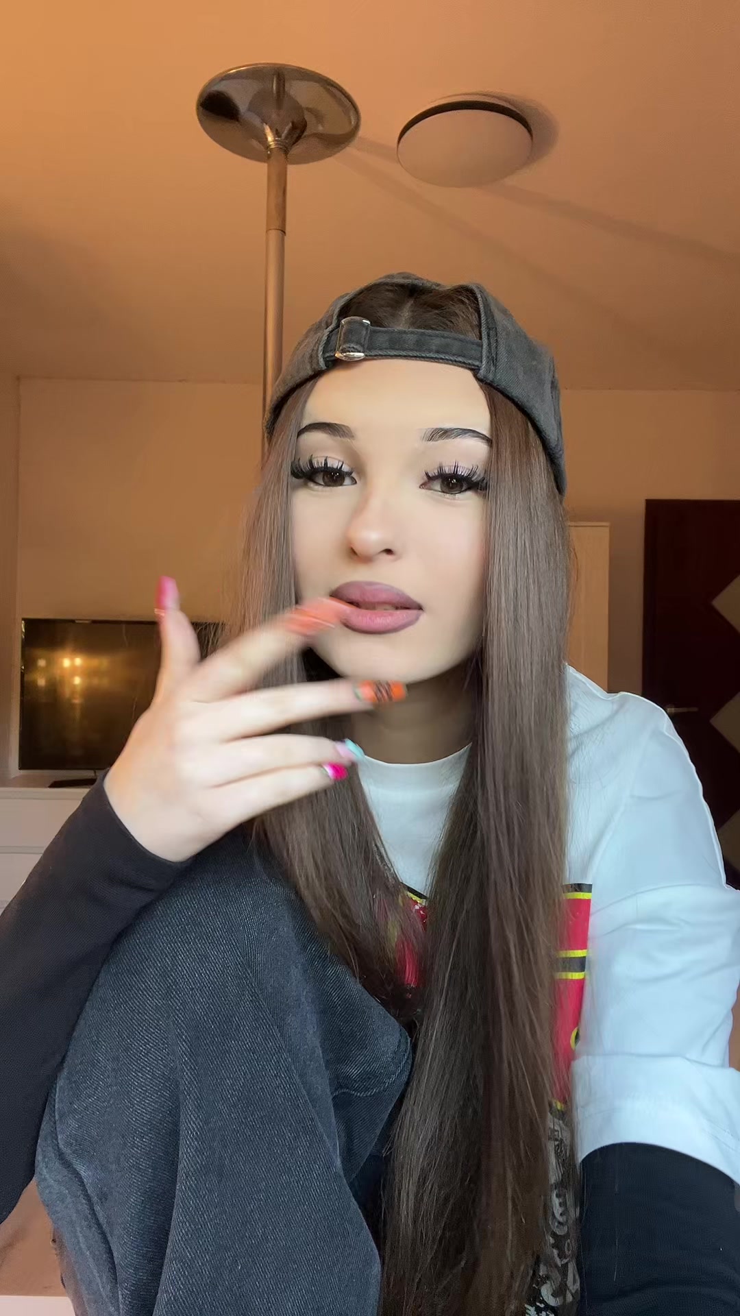 @𝓷𝓪𝓭𝓲𝓪♡