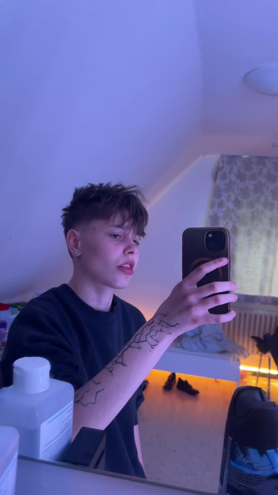 @🚬