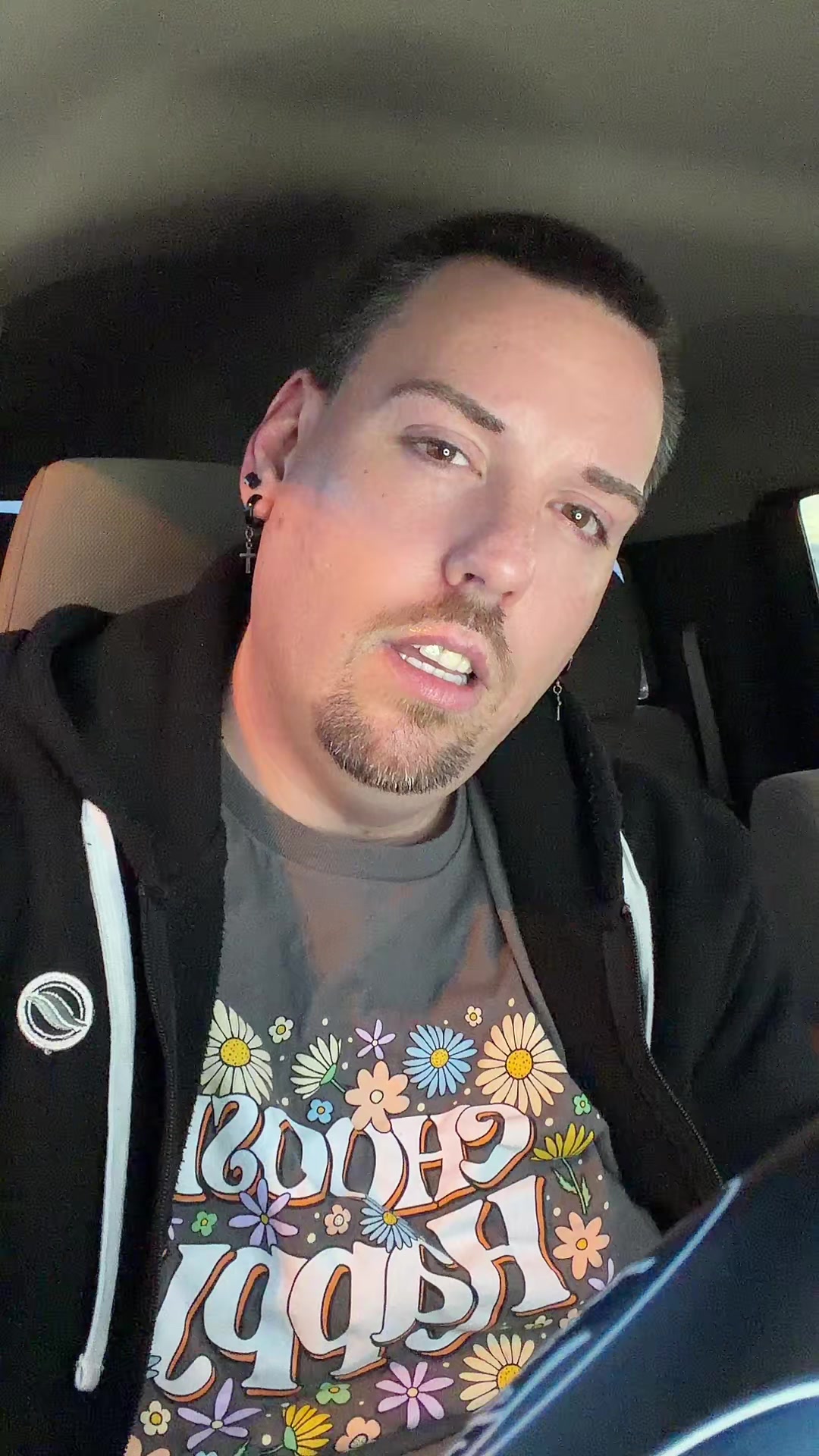 @zachoutloud