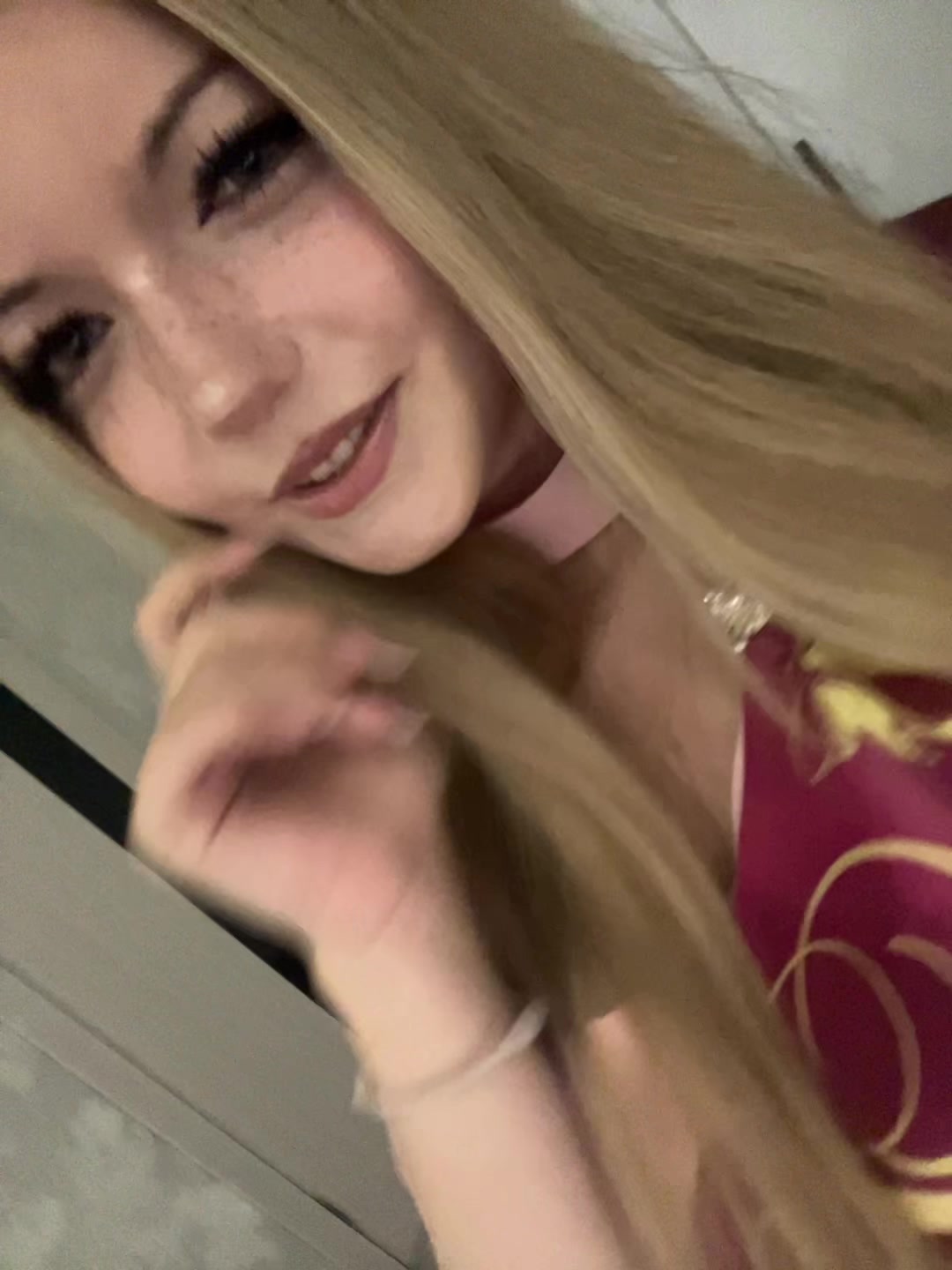 @Avrora_00