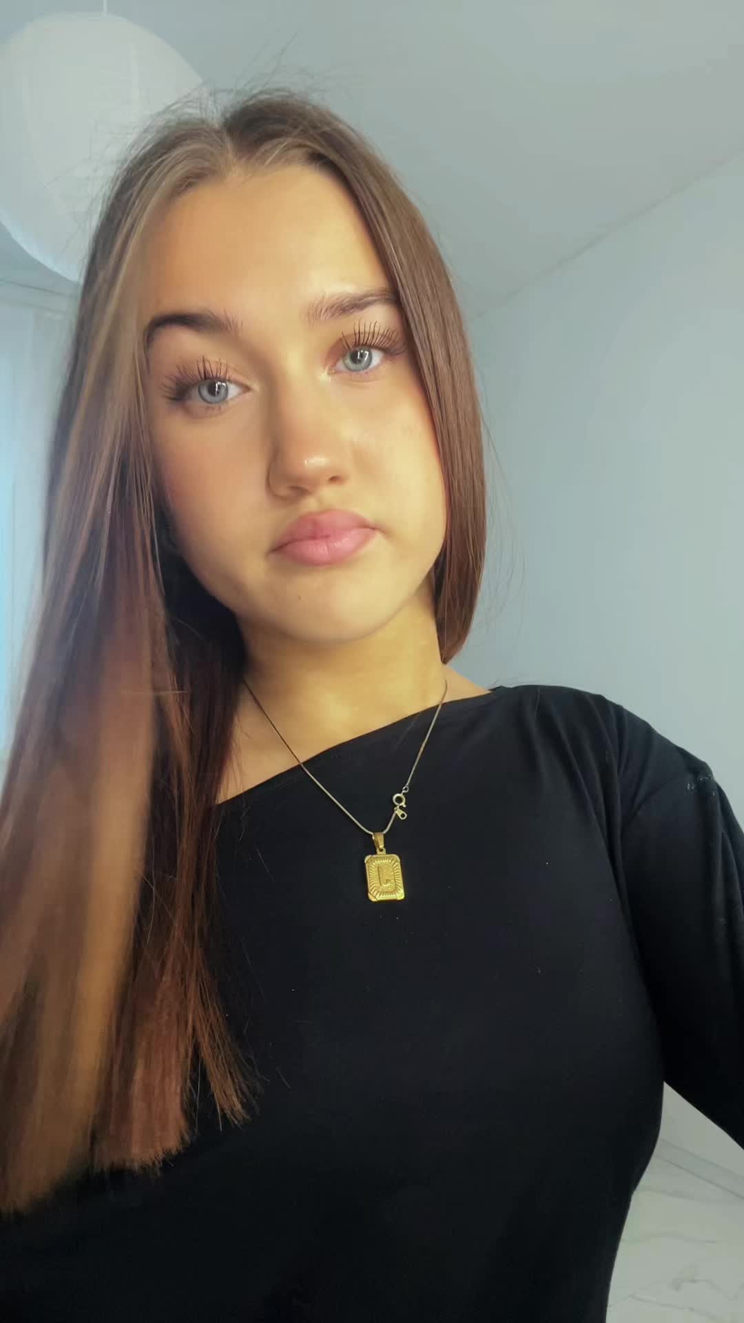 @𝒄𝒉𝒂𝒓𝒍𝒐𝒕𝒕𝒆💘