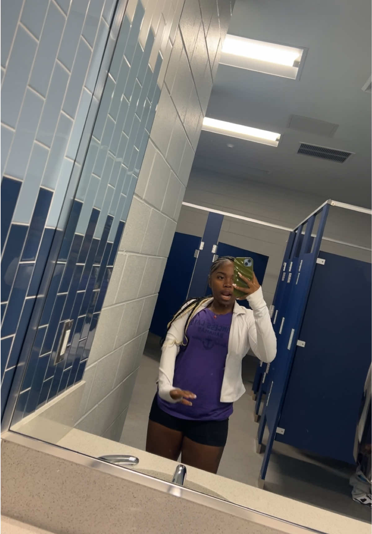 @KayBae 🪽
