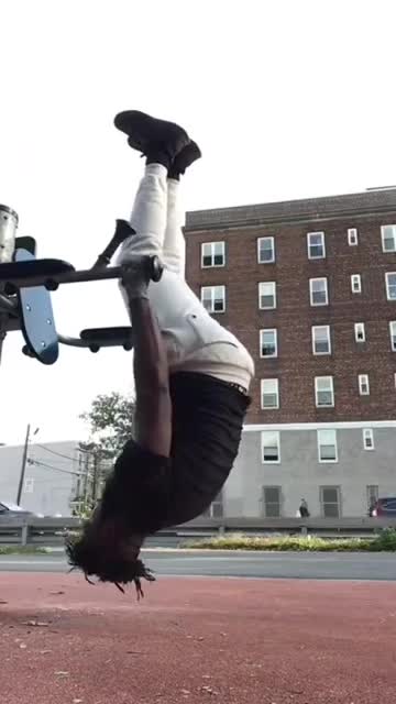 @upside_down_joey