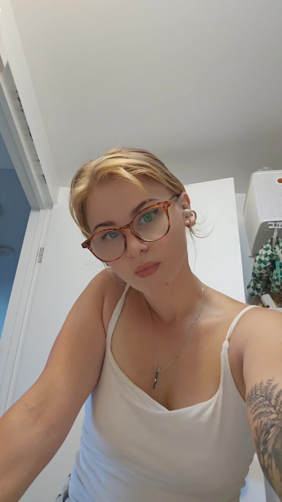 @🇵🇱 Sam 🇨🇦