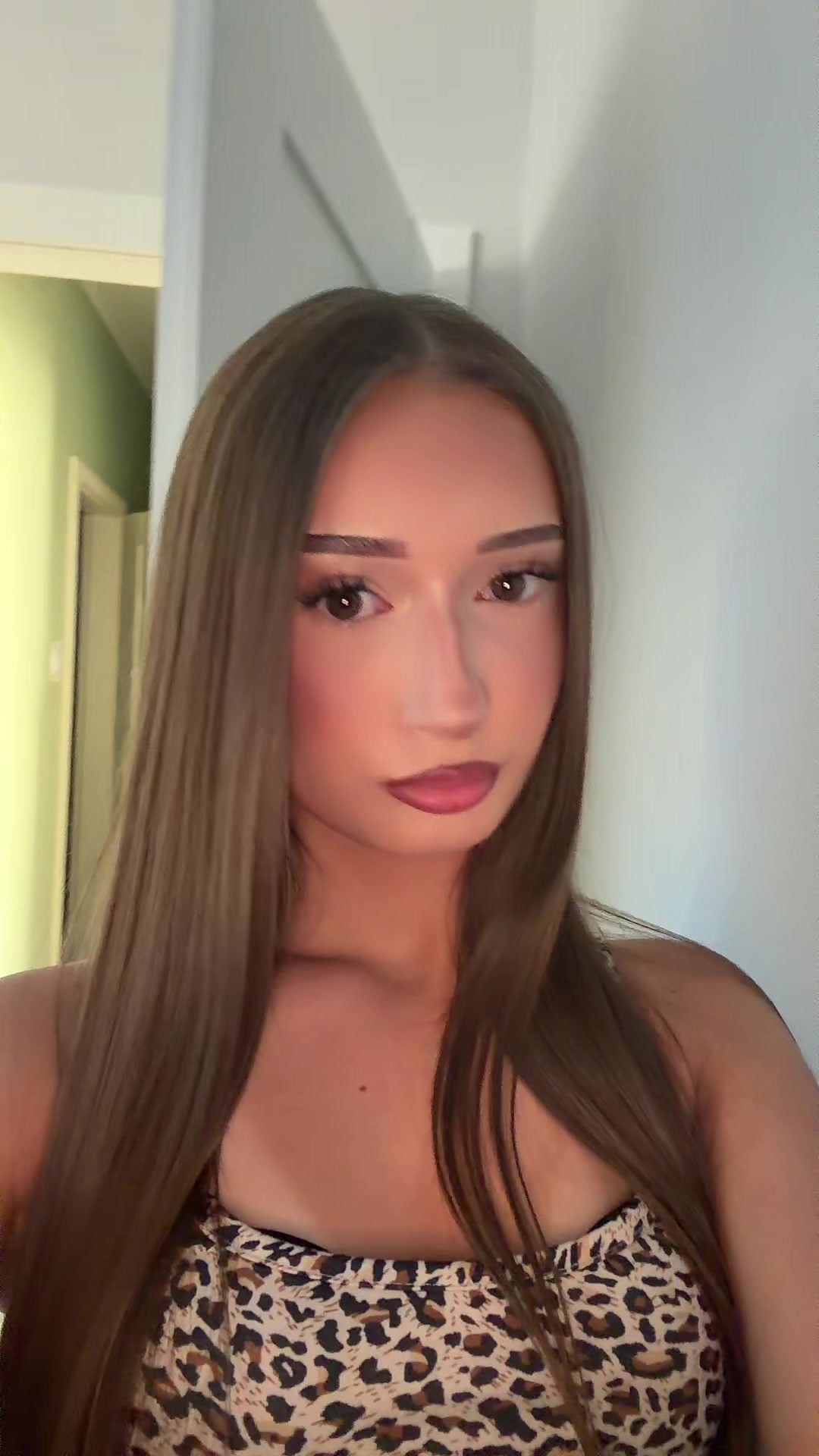 @zuziash1tpost